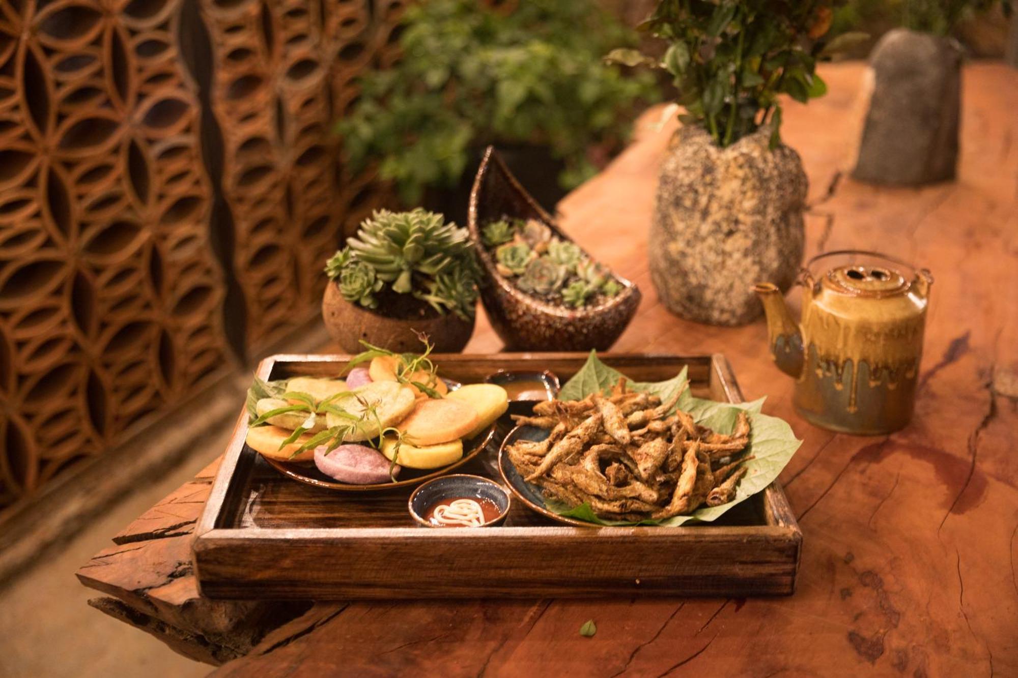 Khoi Homestay And Restaurant Loung Co Exterior foto